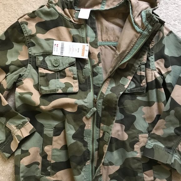 GYMBOREE BOYS SIZE 5-6 CAMO LIGHT WEIGHT JACKET - Picture 4 of 4